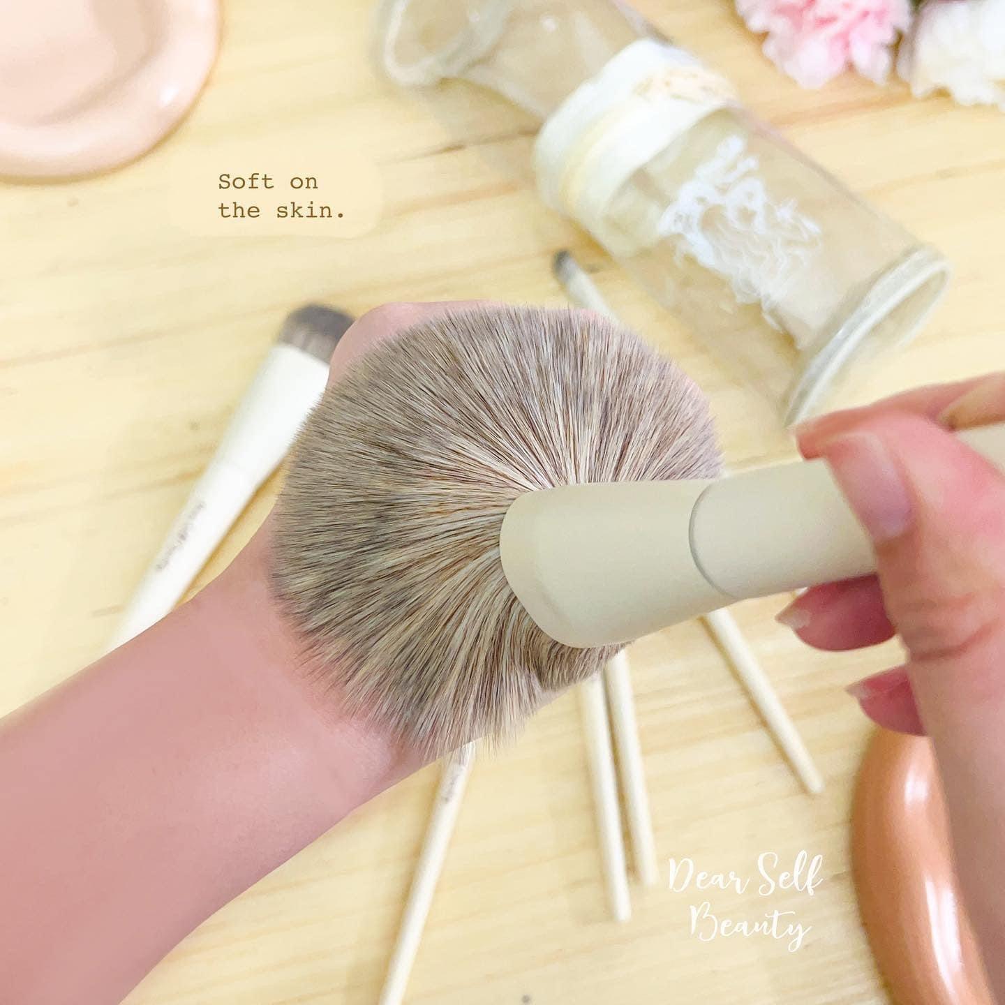 Dear Self Beauty Brush Set - Astrid & Rose