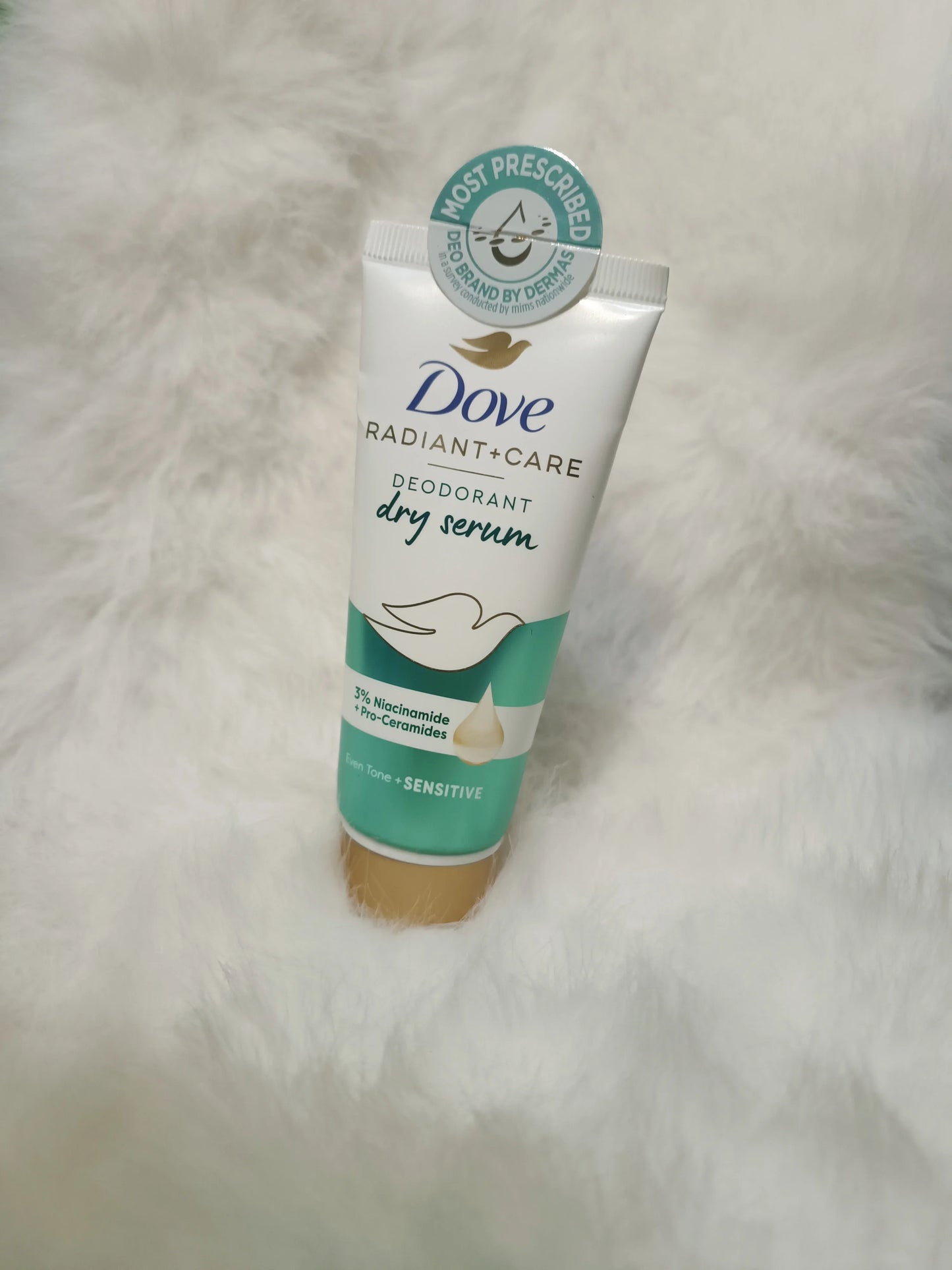 Dove Radiant + Care Deodorant Dry Serum 3% Niacinamide + Ceramides
