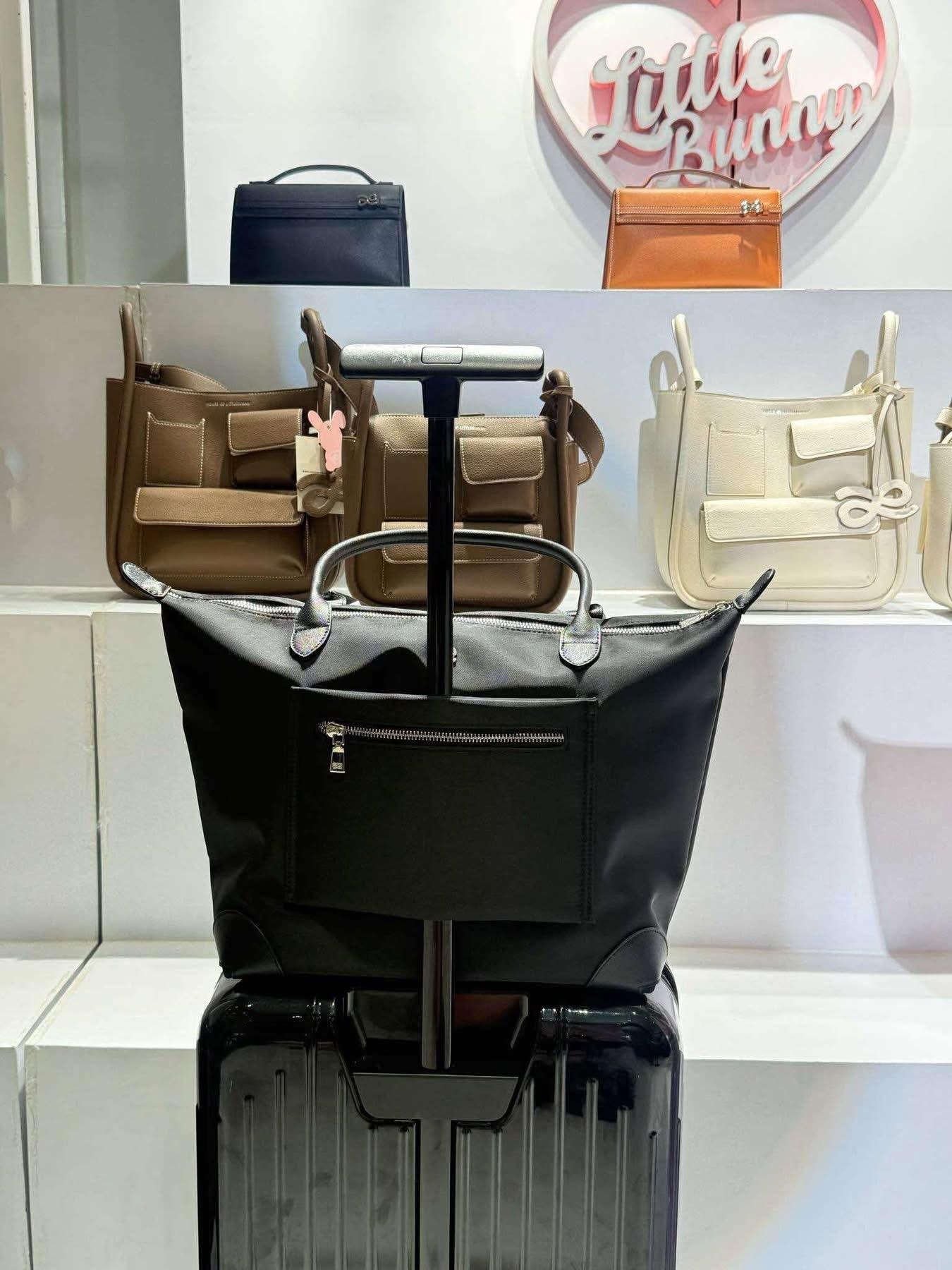 House of Little Bunny Airport Ready to Fly - Astrid & Rose