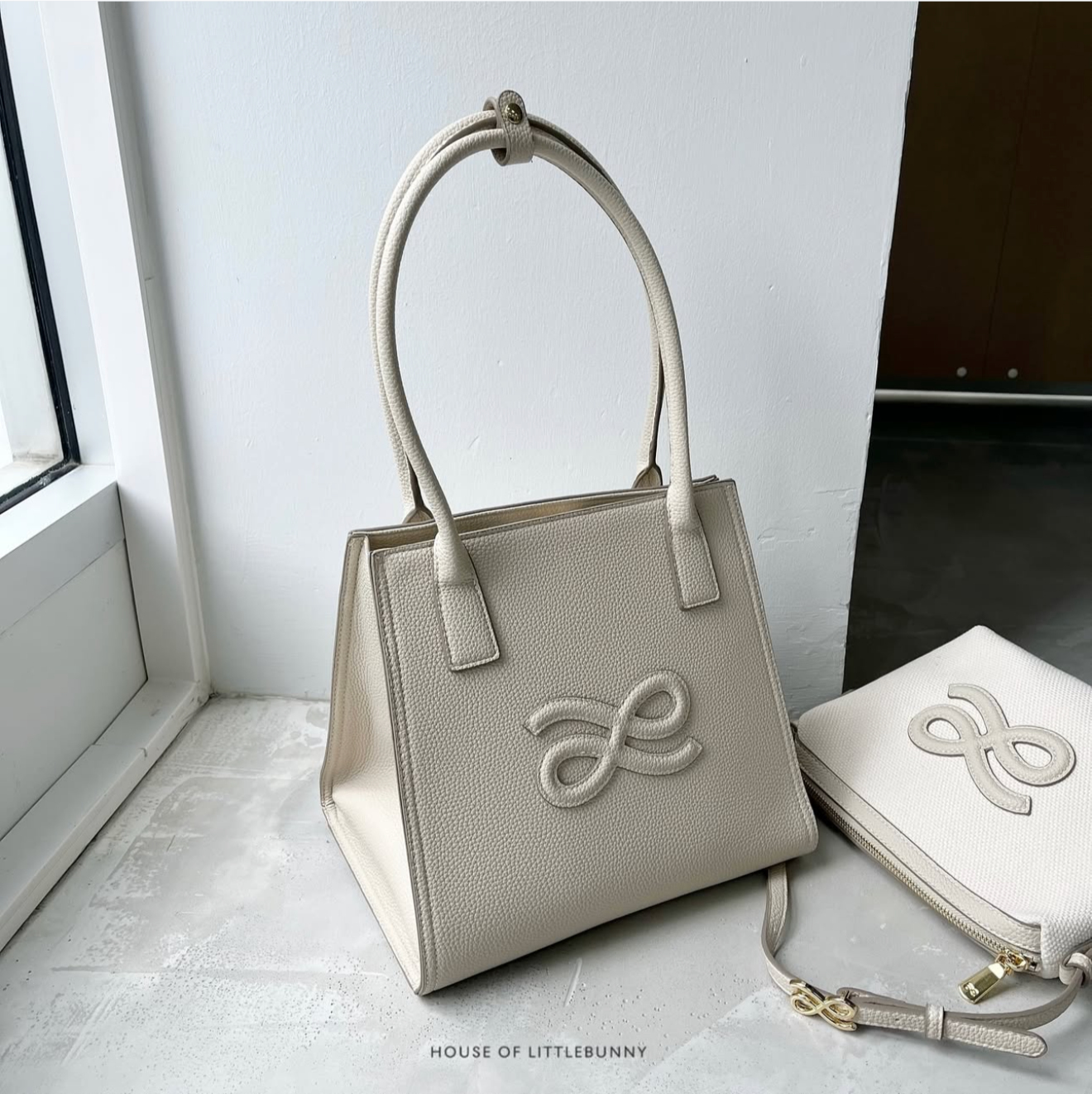 House of Little Bunny Flutter Tote (PREORDER ETA in UAE: 1st week of August) - Astrid & Rose