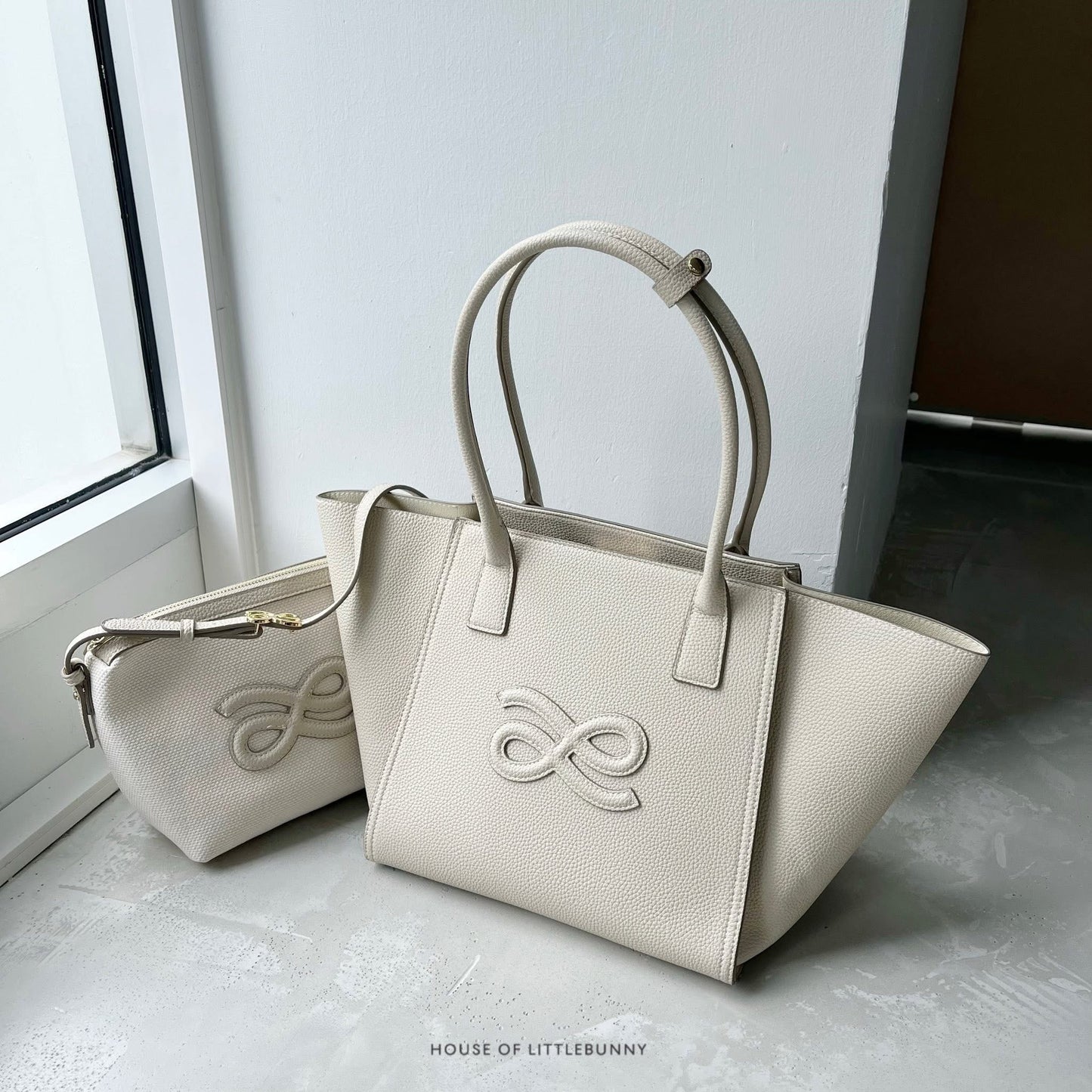 House of Little Bunny Flutter Tote (PREORDER ETA in UAE: 1st week of August) - Astrid & Rose