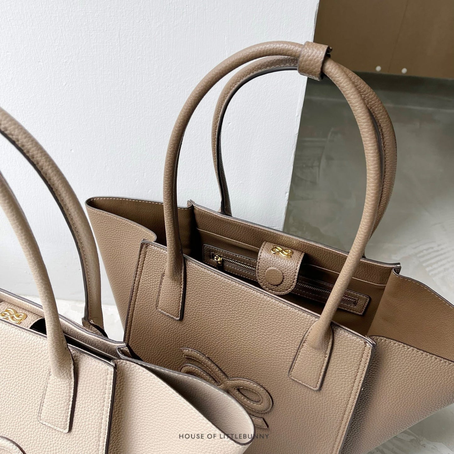 House of Little Bunny Flutter Tote (PREORDER ETA in UAE: 1st week of August) - Astrid & Rose