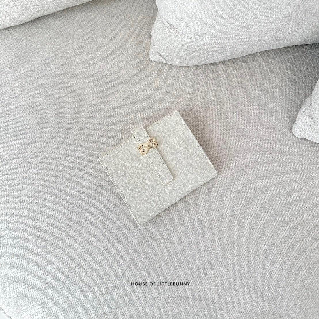House of Little Bunny Timelessness Short Wallet - Astrid & Rose