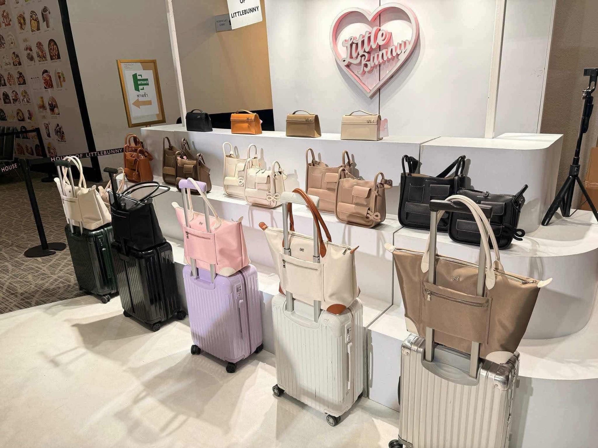 House of Little Bunny Airport Ready to Fly - Astrid & Rose