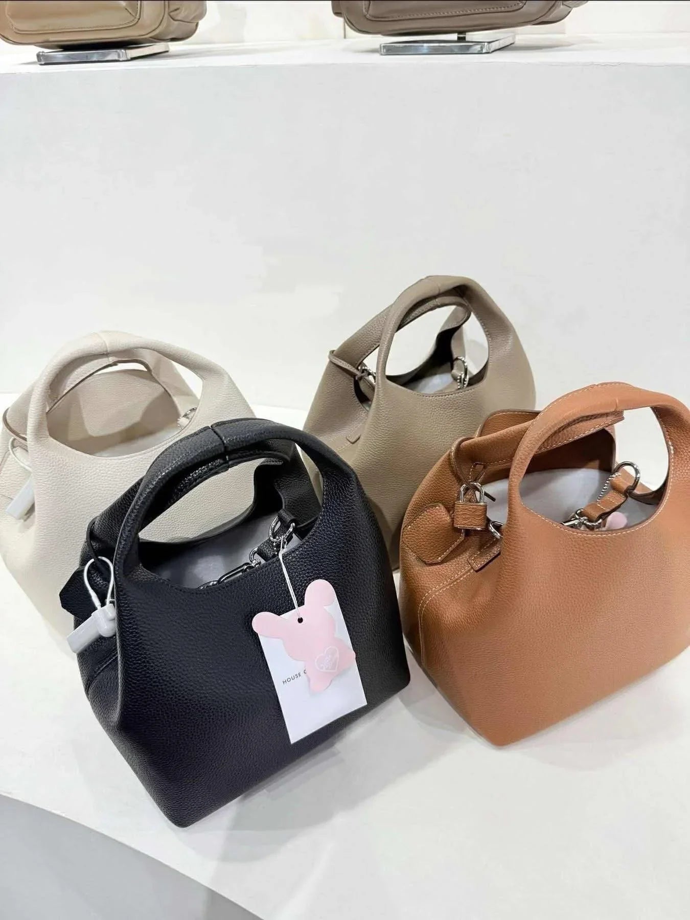 House of Little Bunny Ivy - Astrid & Rose