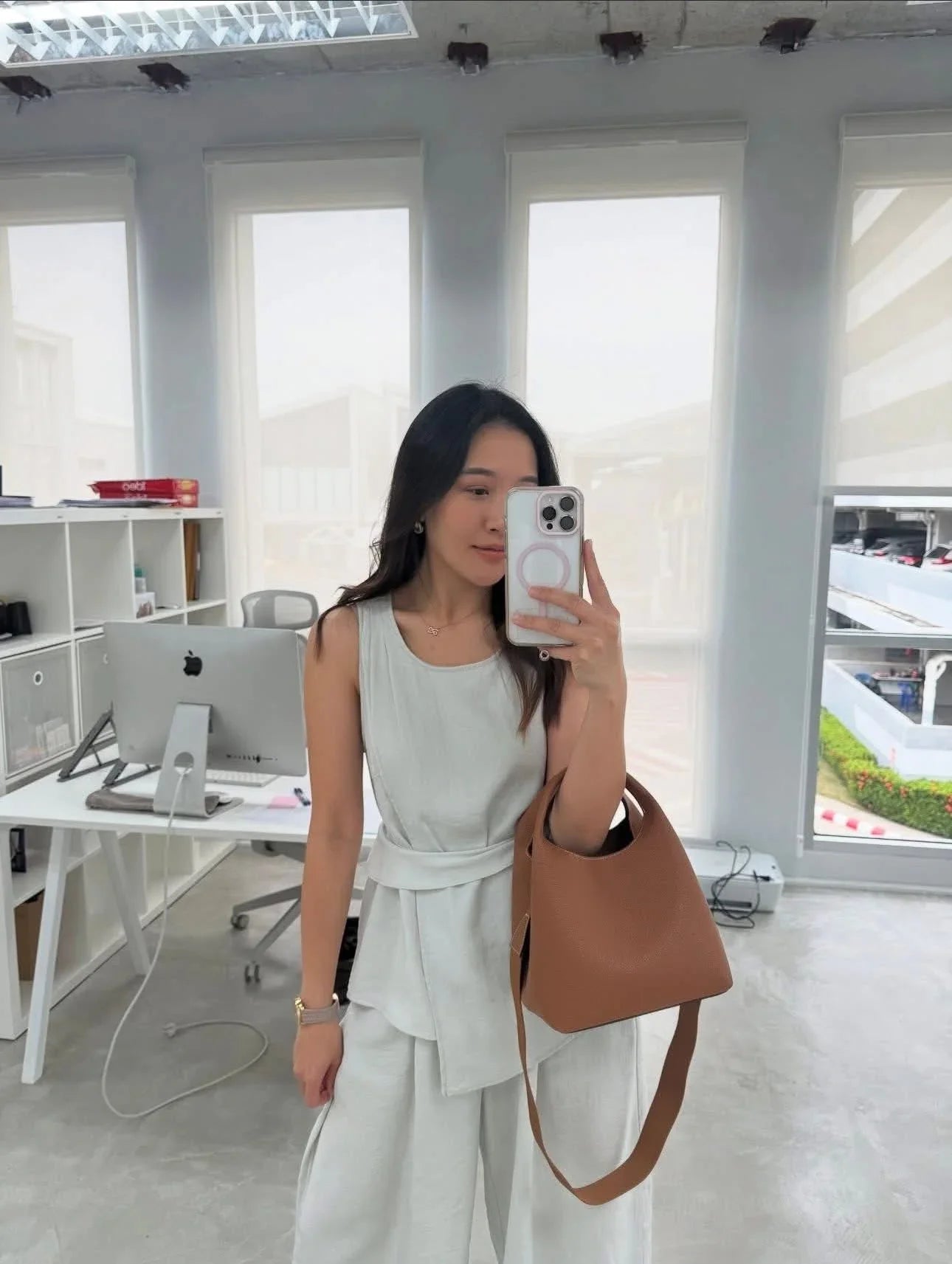 House of Little Bunny Ivy - Astrid & Rose