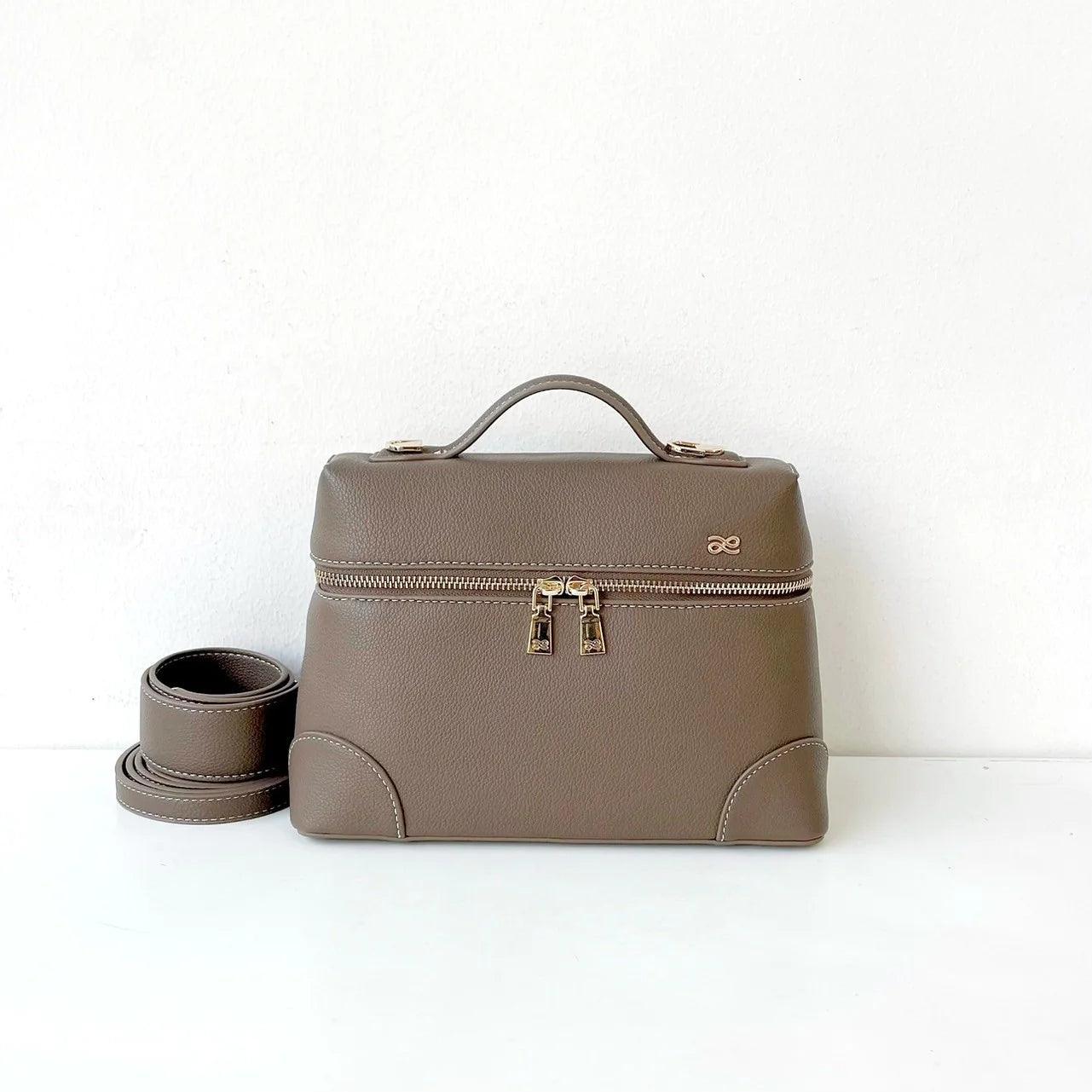 House of Little Bunny Kate24 PU (PREORDER) - Astrid & Rose