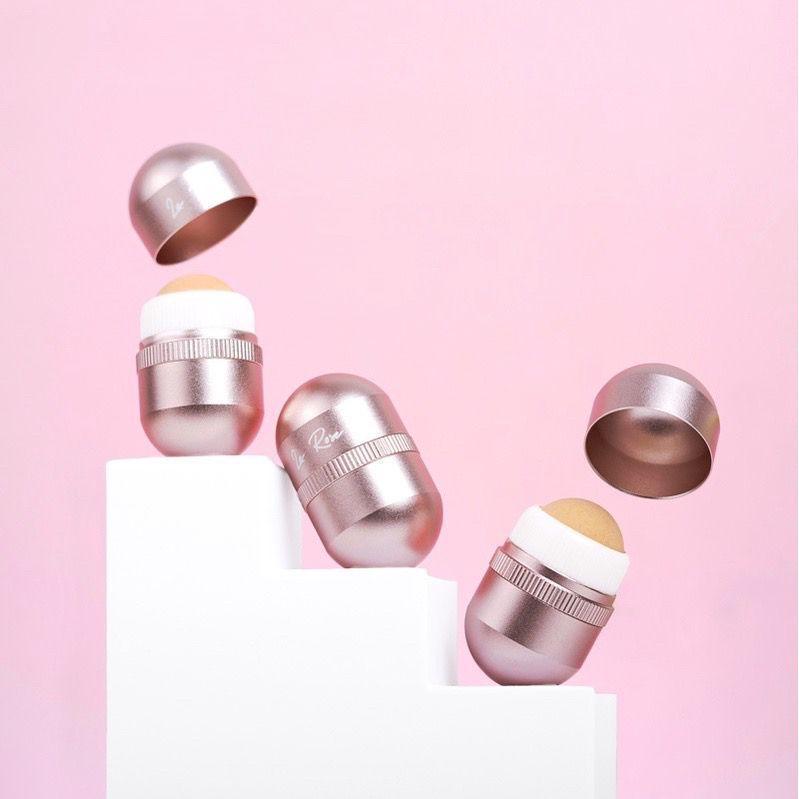 Le Rose PH Oil Pill - oil-absorbing volcanic stone roller - Astrid & Rose
