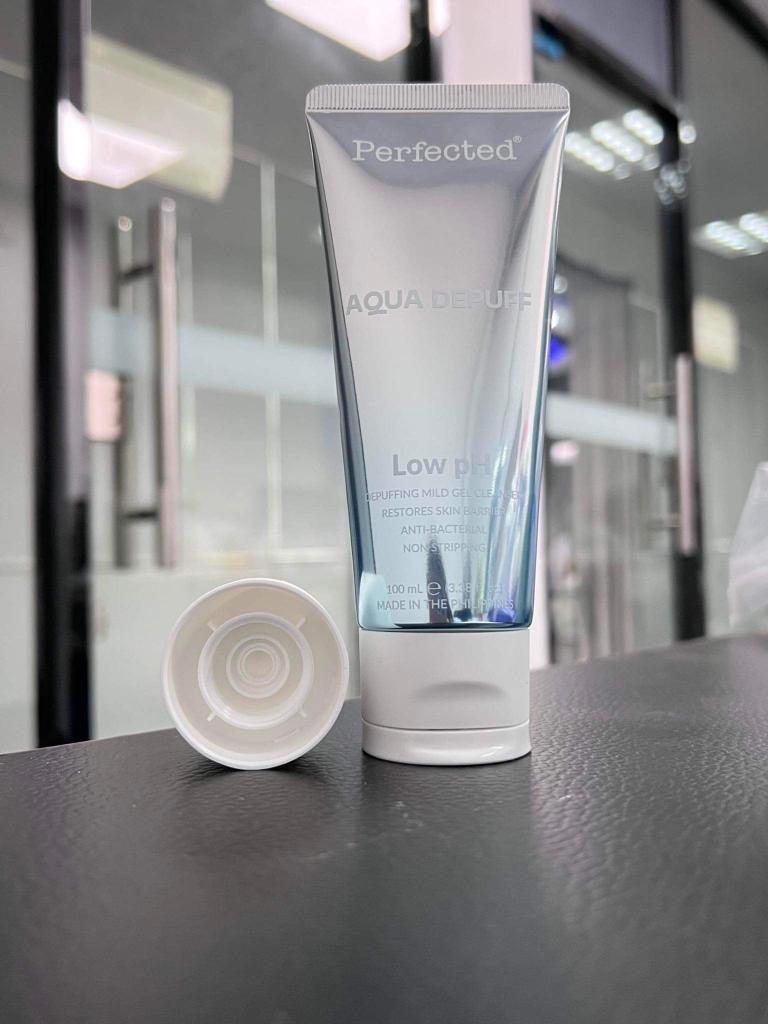 Perfected Cosmetics and Skincare Aqua Depuff Low pH Mild Gel Cleanser (PREORDER) - Astrid & Rose